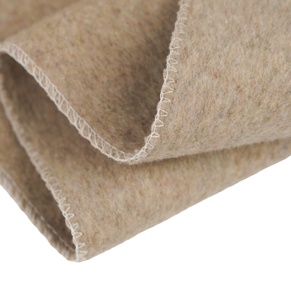 50 % vlna, 40 % polyester, 10 % ostatní vlákno, 720 G/M, barva fazolové pasty, silná oboustranná vlněná tkanina, ML-0124-4382-1