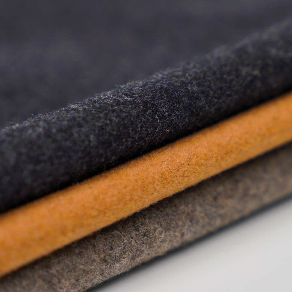 60 % vlna, 30 % polyester, 10 % ostatní vlákno, 800 G/M, tmavě šedá, Melton ML-90345